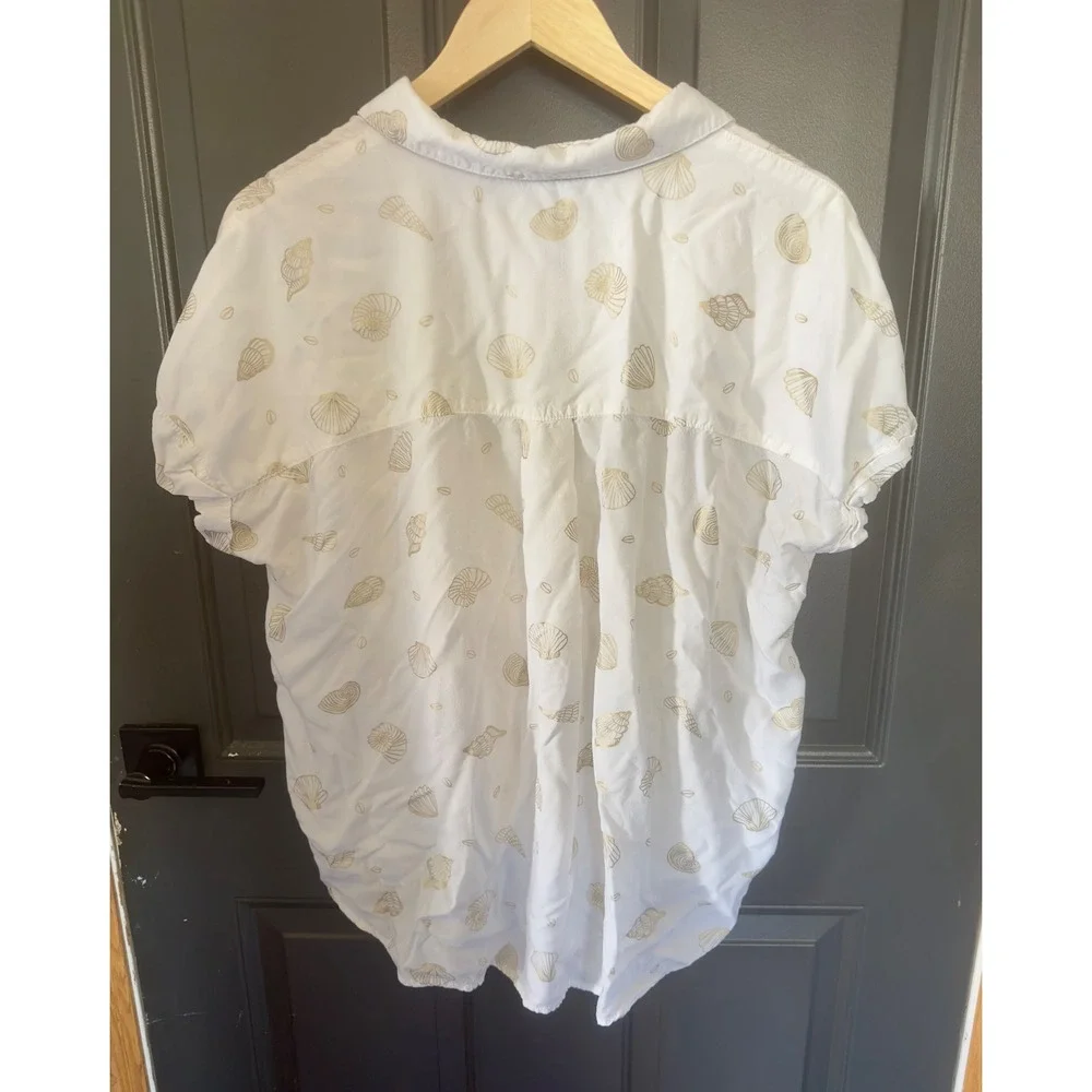 Jane + Delancey Womens XL White Gold Seashell Print Short Sleeve Button Shirt - Picture 5 of 8